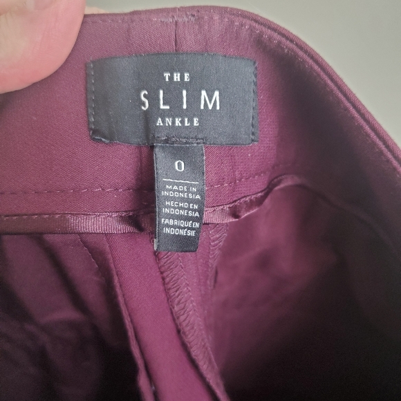 White House Black Market Slim Ankle Pant In Burgundy Maroon Size 0 - Picture 9 of 11